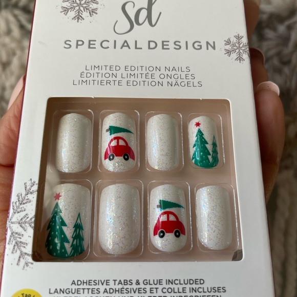 Kiss Press On Nails Special Holiday/Christmas Design NEW - Picture 6 of 6